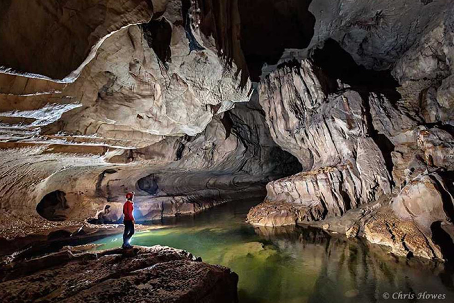 Mulu Caves Tour Package Half Day: Visit Deer Cave & Lang Cave with boats & walks
