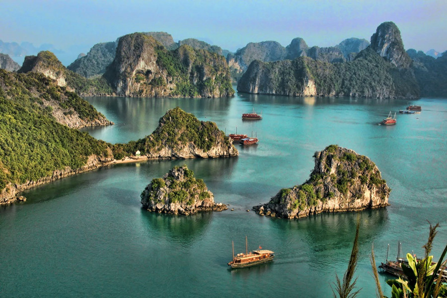 Vietnam Tour Package for 5 days: Hanoi -Halong Bay